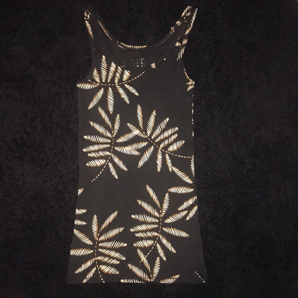 NWOT A New Day Tank
